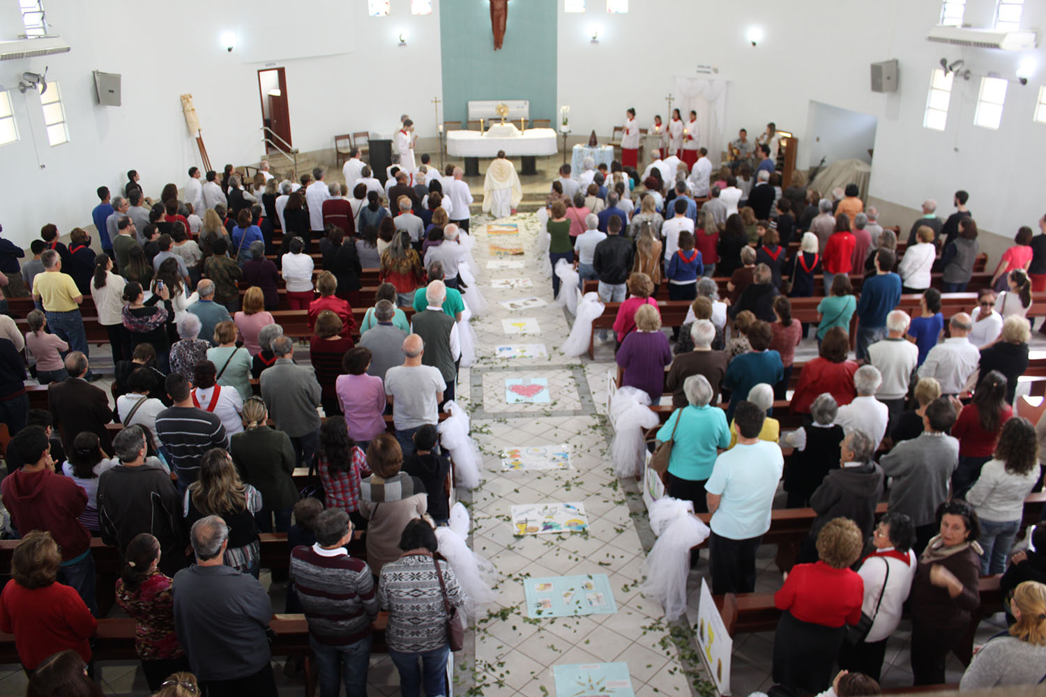 Solenidade de Corpus Christi na Paróquia da Trindade