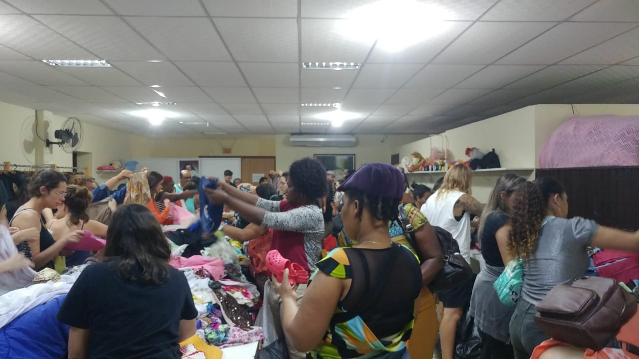 Paróquia realiza o último brechó de 2019