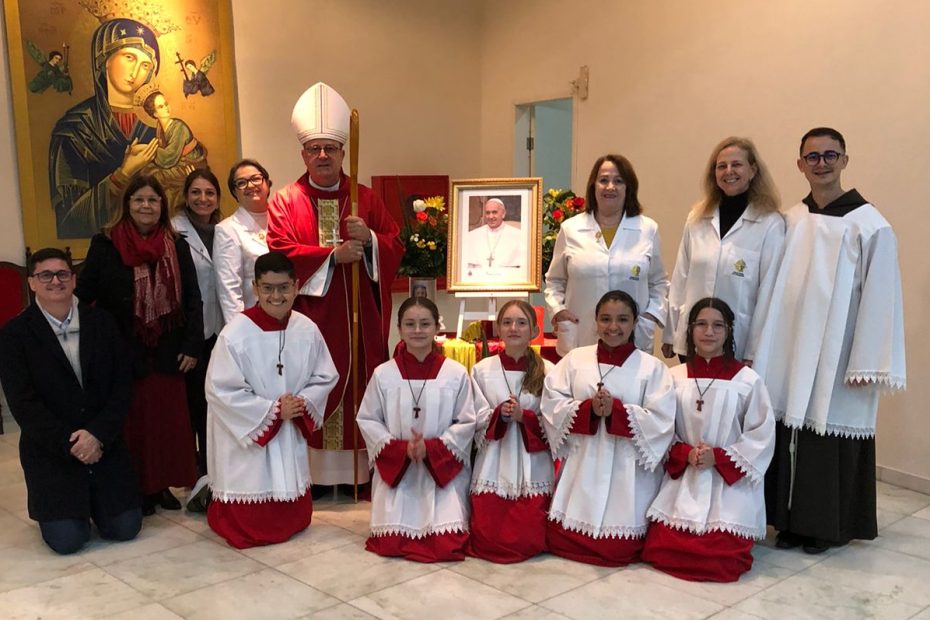 Dom Onécimo Alberton, bispo auxiliar de Florianópolis, visita paróquia da Trindade